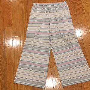 Wide leg pants 3/4 length never worn